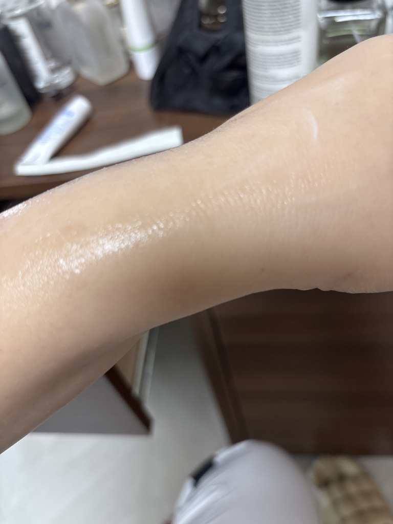 芙莉美娜 维他命 C 弹力提拉精华液 common.review image