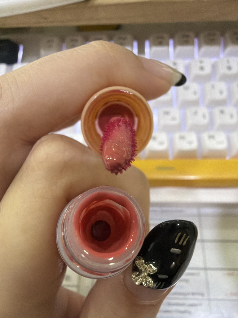 라카 (Laka) 프루티 글램 틴트 [#111 멜로우] review image