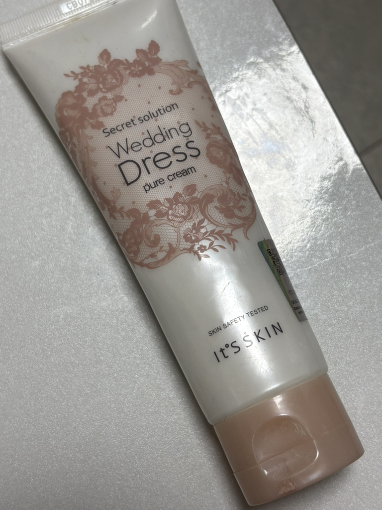 IT'SSKIN SECRET SOLUTION WEDDING DRESS PURE CREAM Reviews for Combination  Skin | Hwahae