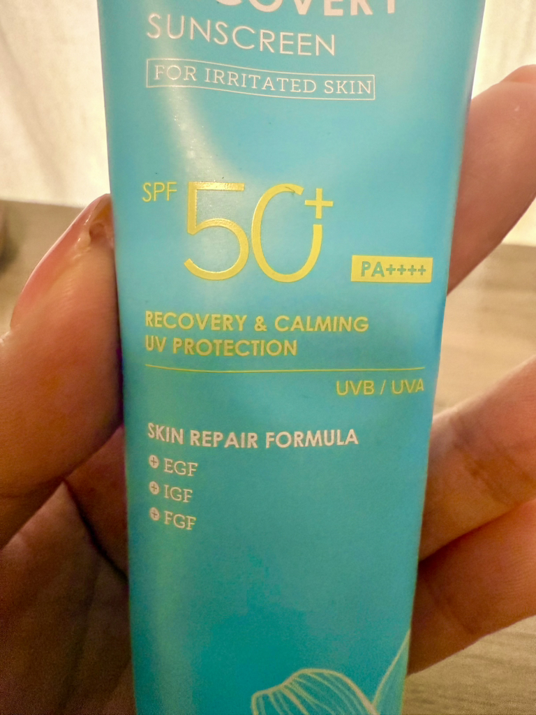 뉴베리프 (NEUVELIF) 백합 리커버리 선크림  [SPF50+/PA++++] review image