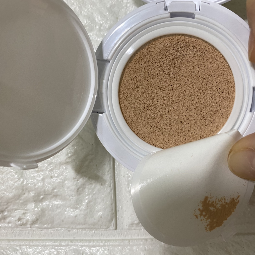 Oligo 玻尿酸健康乳霜 [SPF50+/PA++++] [01 象牙色]的真实用户使用照片