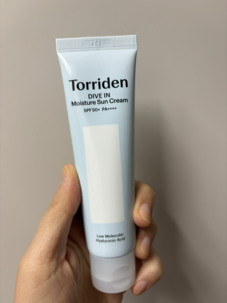 玻尿酸水润持久防晒霜 [SPF50+/PA++++]的真实用户使用照片