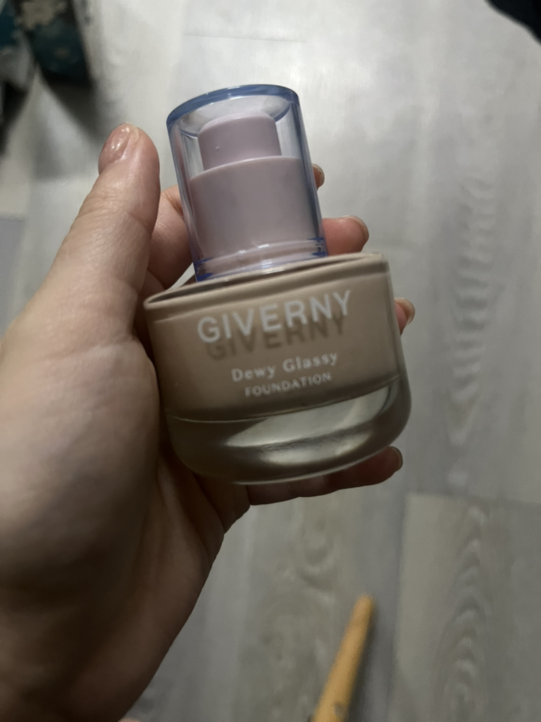 지베르니 (GIVERNY) 듀이 글래시 파운데이션 [SPF38/PA++] [13NW 페일아이보리] review image