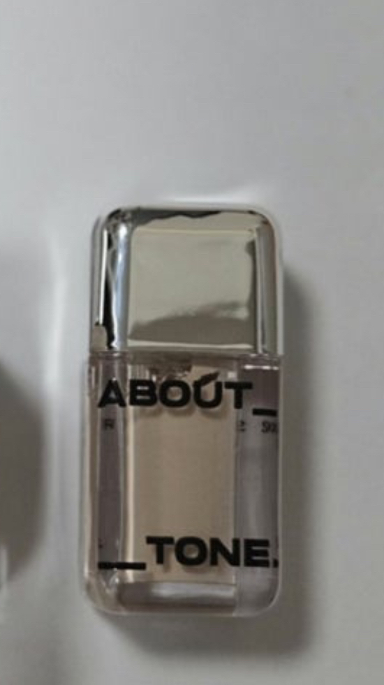 关于音调 Skin Layer 遮瑕膏 [AT.21 Cool Light] (冷光) common.review image