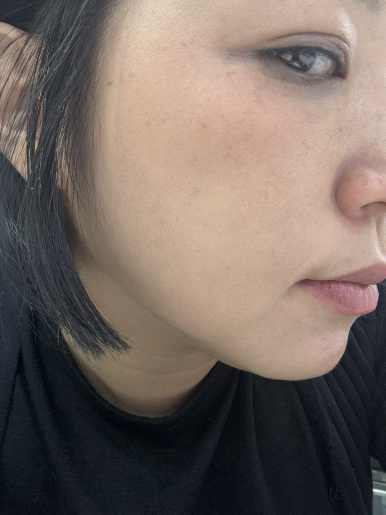 정샘물뷰티 (JUNGSAEMMOOL) 에센셜 스킨 누더 쿠션 [SPF50+/PA+++] [미디엄] review image