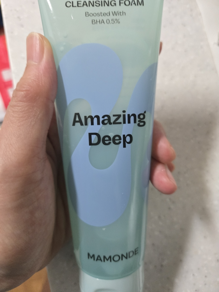 마몽드 (Mamonde) 어메이징 딥 민트 클렌징폼 review image
