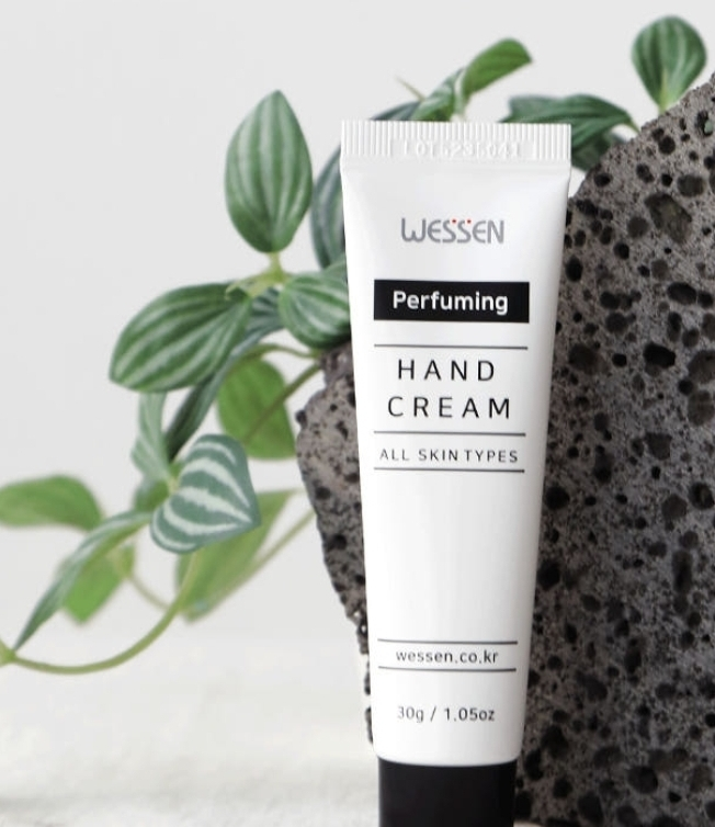 웨신 (WESSEN) 시어버터 퍼퓸 핸드크림 review image