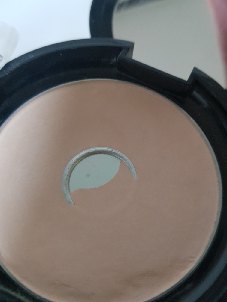 关于音调 模糊粉末事实 [2.5 象牙］ common.review image