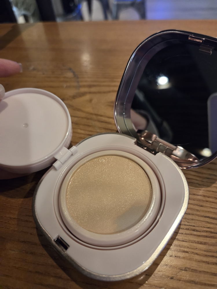 매스티나 (MASTINA) 내추럴 글로우 쿠션 [SPF50+/PA++++] [21호 라이트] review image