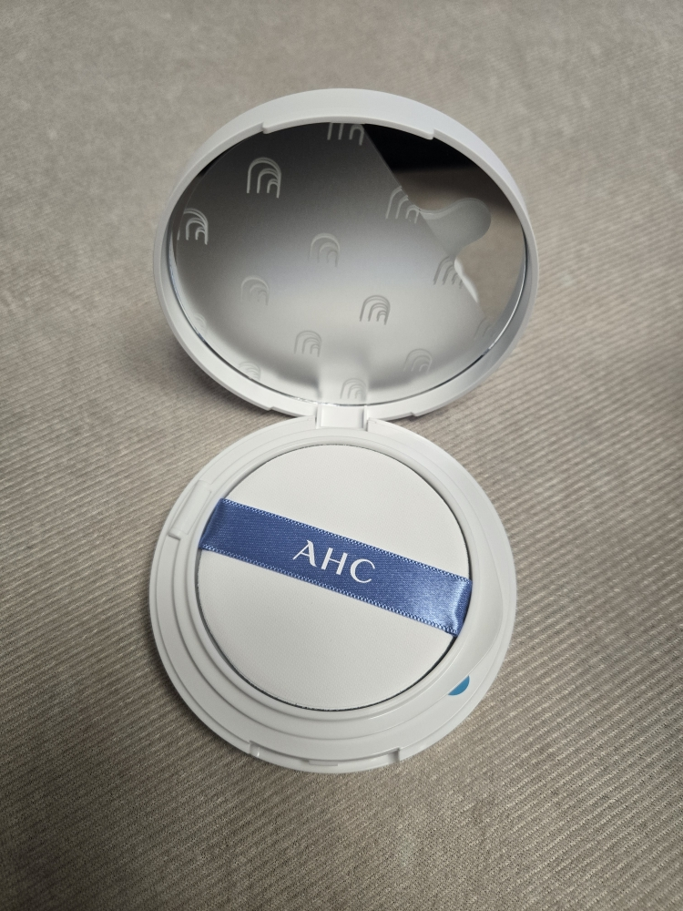 AHC (에이에이치씨) 세이프온 시카 카밍 선쿠션 [SPF50+/PA++++] review image
