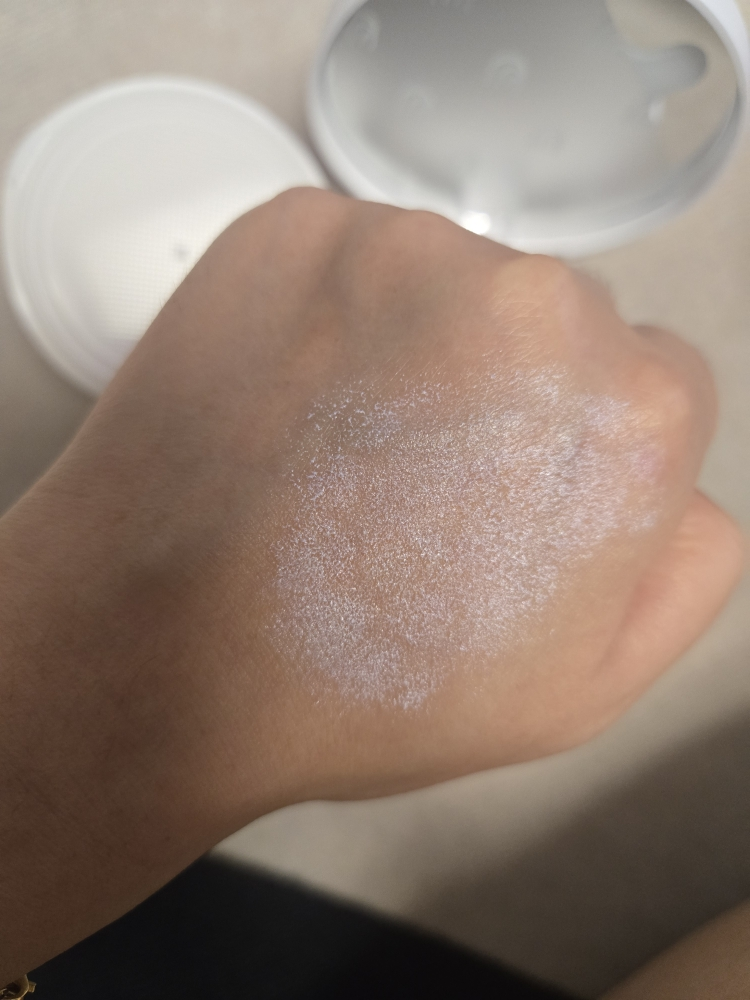 AHC (에이에이치씨) 세이프온 시카 카밍 선쿠션 [SPF50+/PA++++] review image