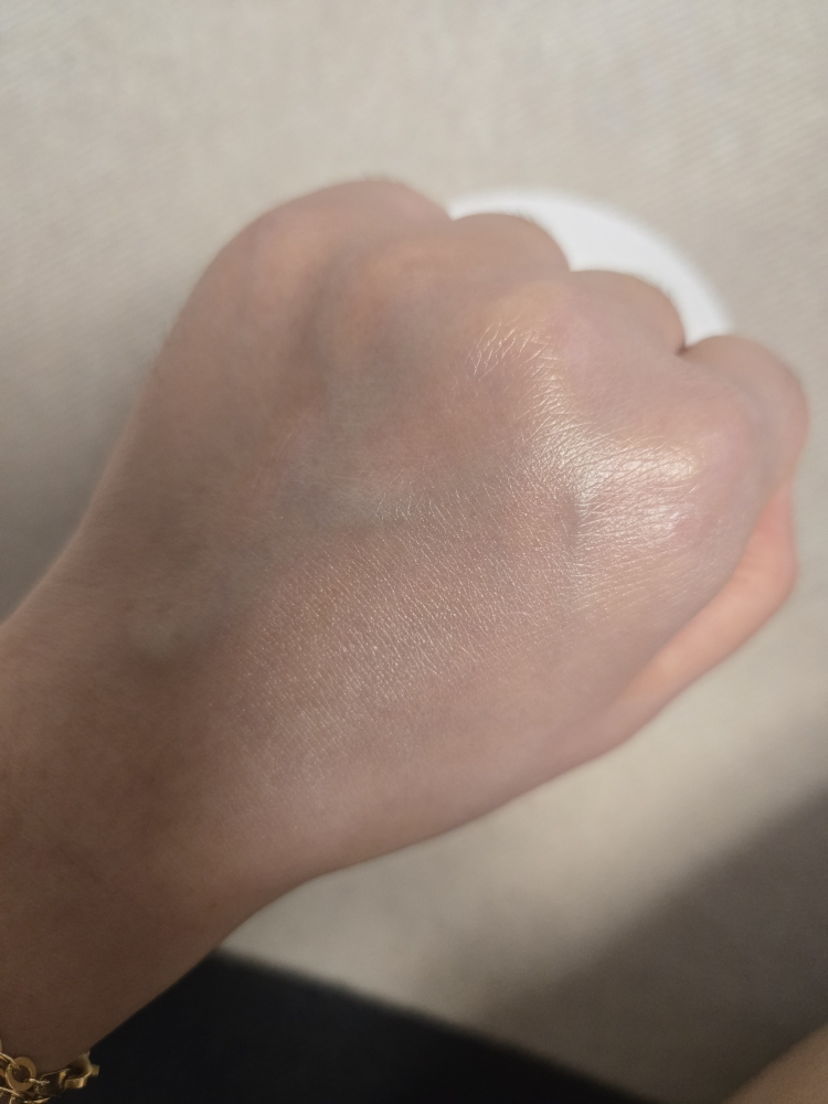 AHC (에이에이치씨) 세이프온 시카 카밍 선쿠션 [SPF50+/PA++++] review image