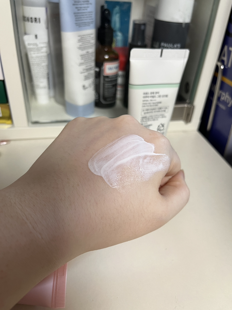 큐어 (CURE) 아쿠아 마일드 그린 선크림 [SPF50+/PA++++] review image