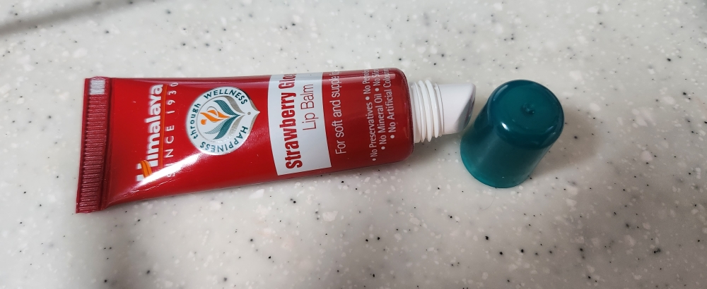 히말라야 (Himalaya) 스트로베리 글로스 립밤 review image