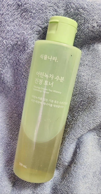 식물나라 (SHINGMULNARA) 어린녹차 촉촉 진정토너 review image