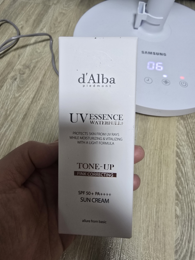 水池防晒霜 [SPF50+/PA++++] [调色/粉色]的真实用户使用照片