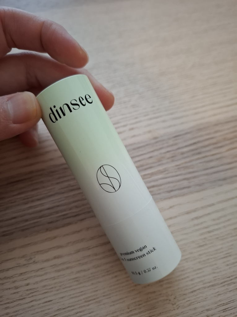 딘시 (dinsee) 프리미엄 비건 쓰리 인 원 선스틱 [SPF50+/PA++++] review image