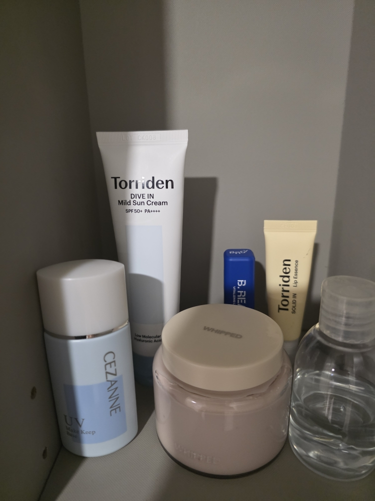 玻尿酸水润持久防晒霜 [SPF50+/PA++++]的真实用户使用照片