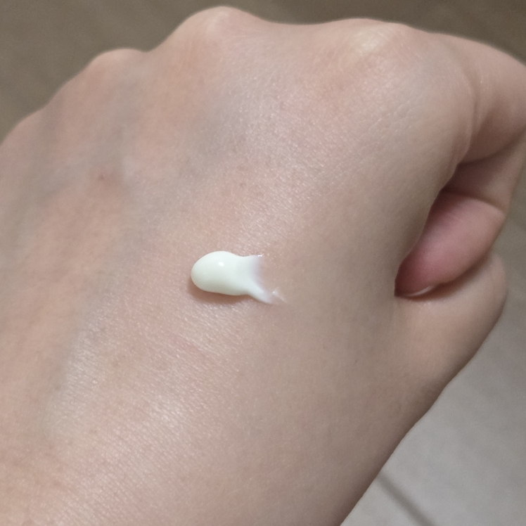 全天候透气防晒霜 [SPF50+/PA++++]的真实用户使用照片