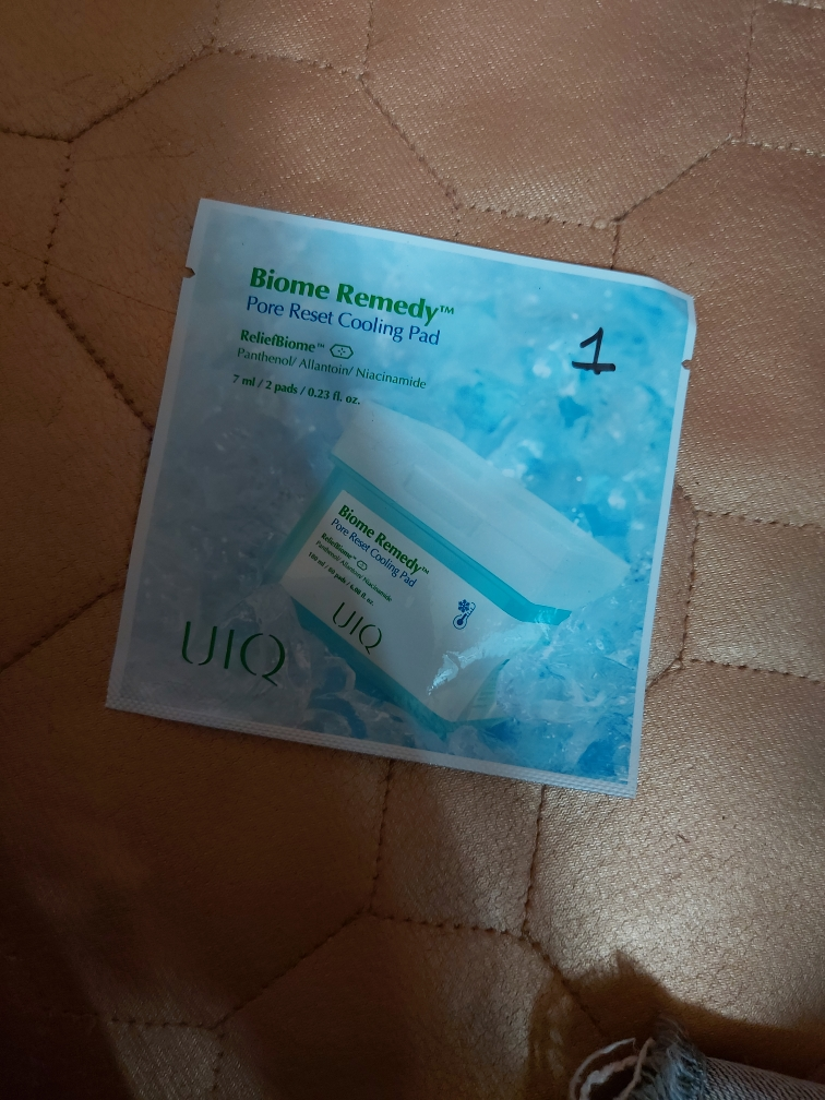 유이크 (UIQ) 바이옴 레미디 포어 리셋 쿨링 패드 review image