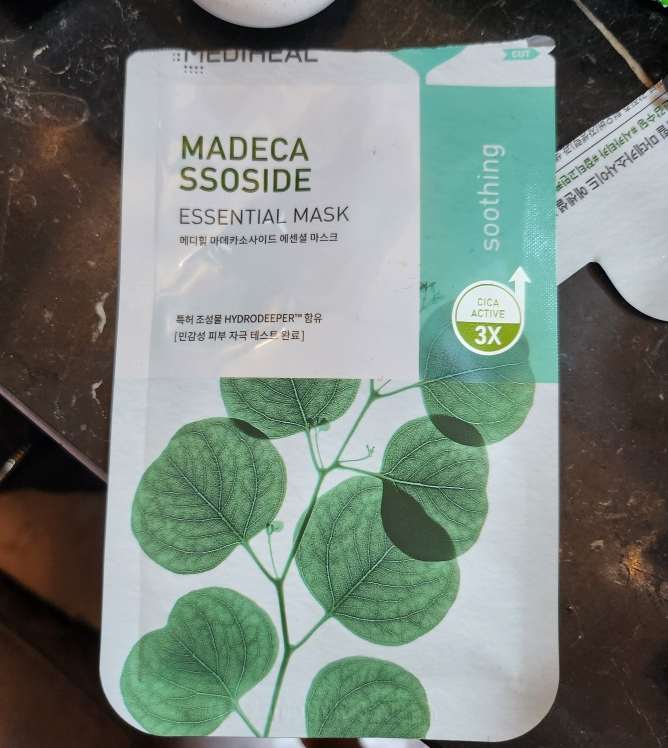 메디힐 (MEDIHEAL) 에센셜 마스크 [마데카소사이드] review image