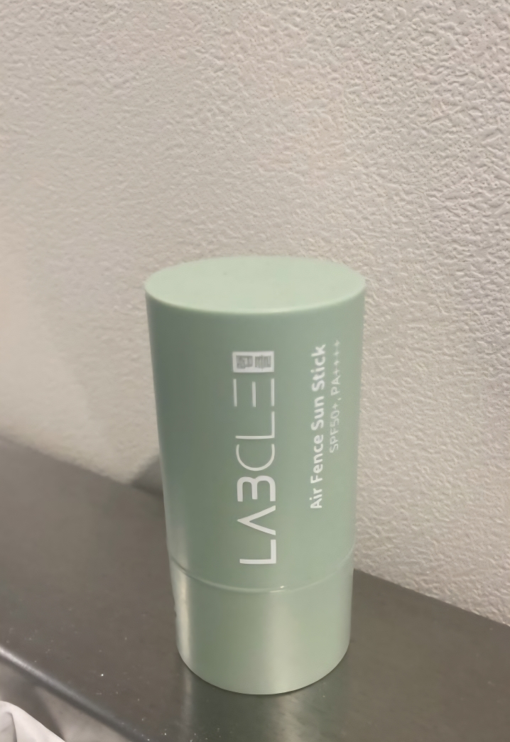 랩클 (LABCLE) 에어펜스 선스틱 [SPF50+/PA++++] review image
