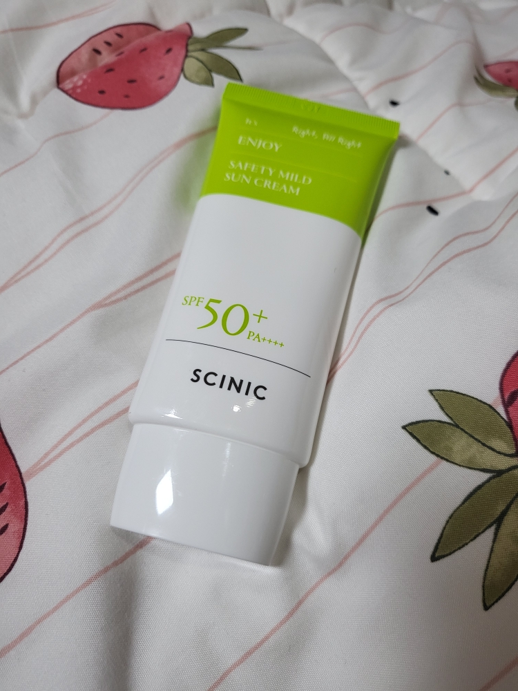 싸이닉 (SCINIC) 엔조이 세이프티 마일드 선크림 [SPF50+/PA++++] review image