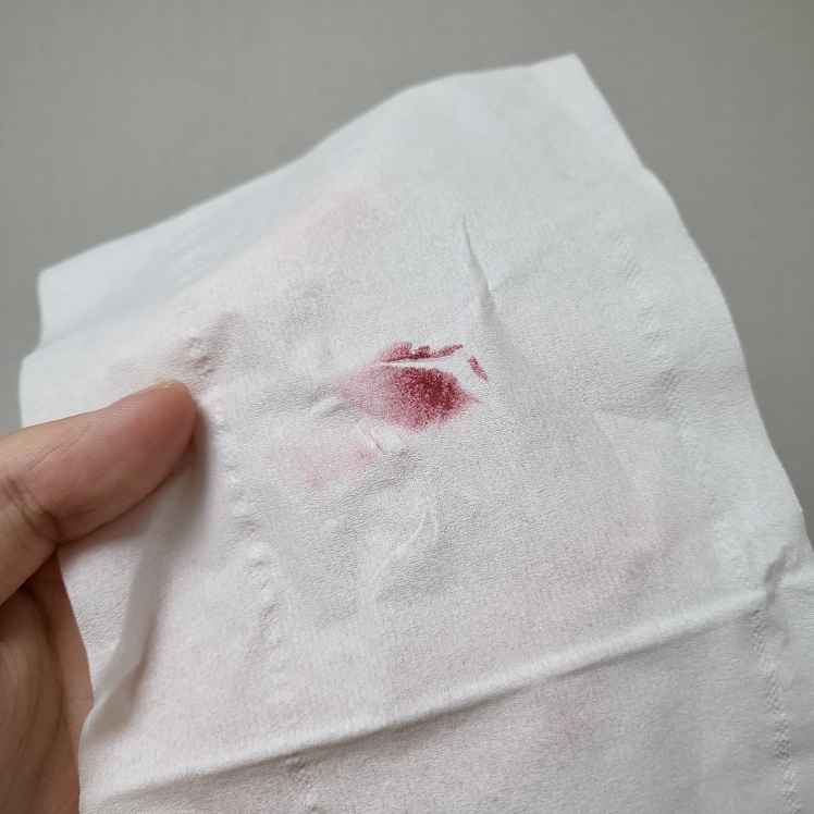 이니스프리 (INNISFREE) 듀이 틴트 립밤 [4호 로즈브릭] review image