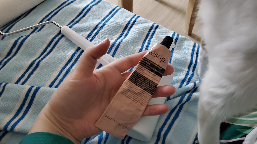 이솝 (Aesop) 레저렉션 아로마틱 핸드 밤 review image
