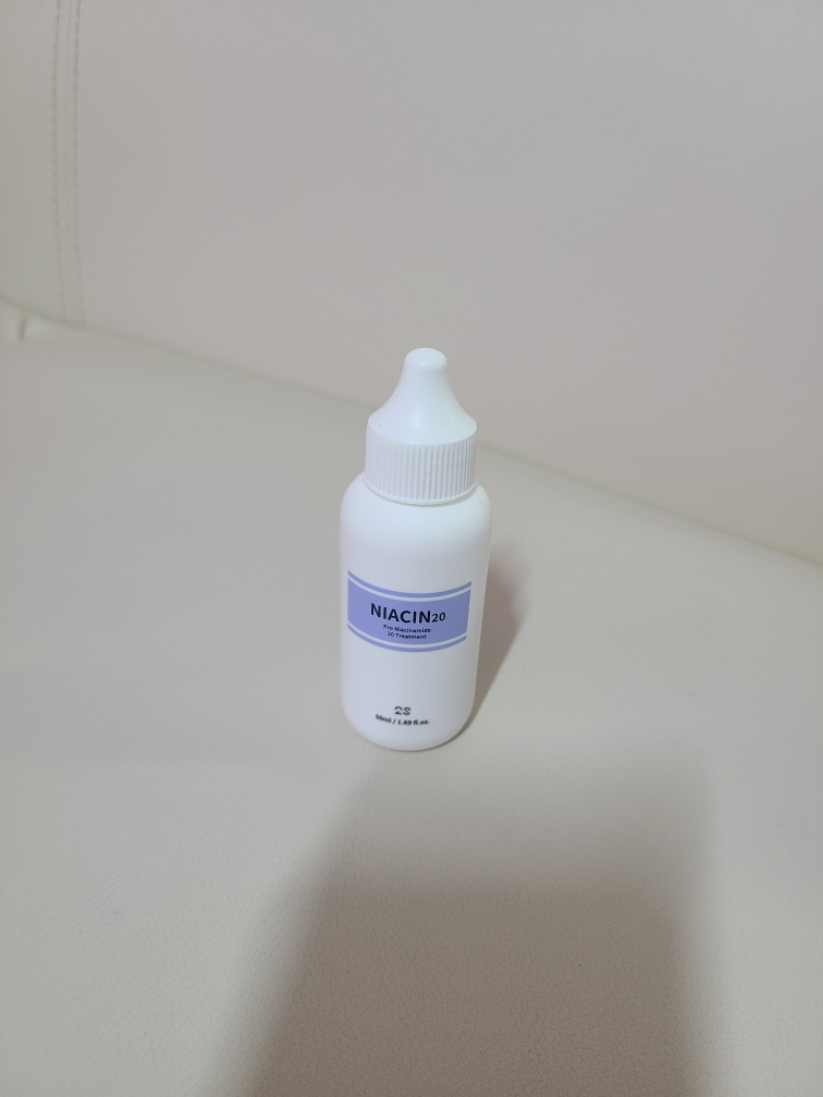 隔离 烟酰胺原液 20 号护理剂 common.review image