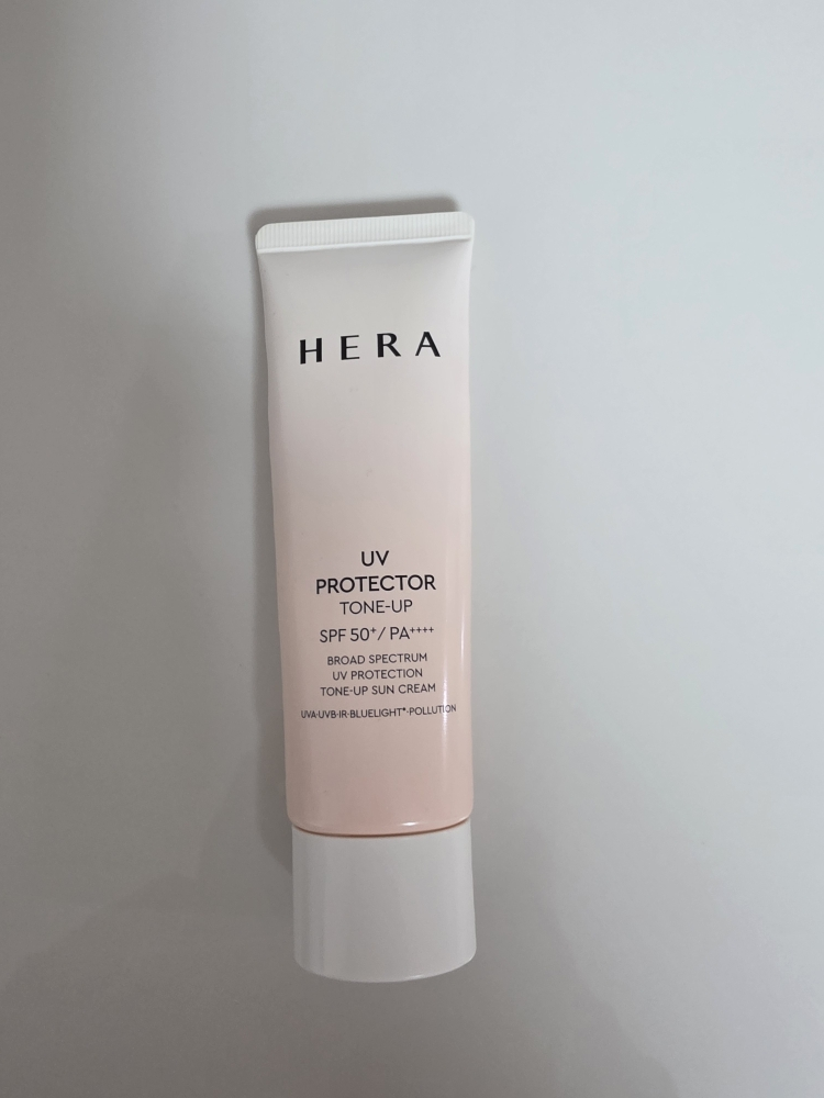 헤라 (HERA) UV프로텍터 톤업 [SPF50+/PA++++] review image