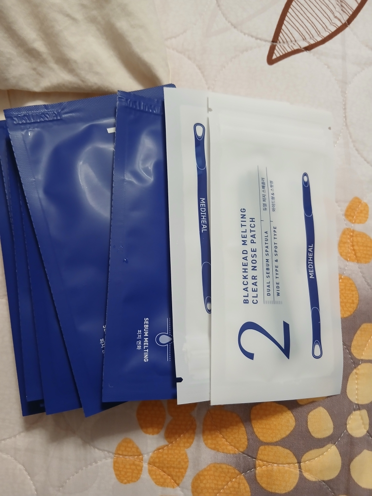 美迪惠尔 黑头溶解透明鼻贴 common.review image