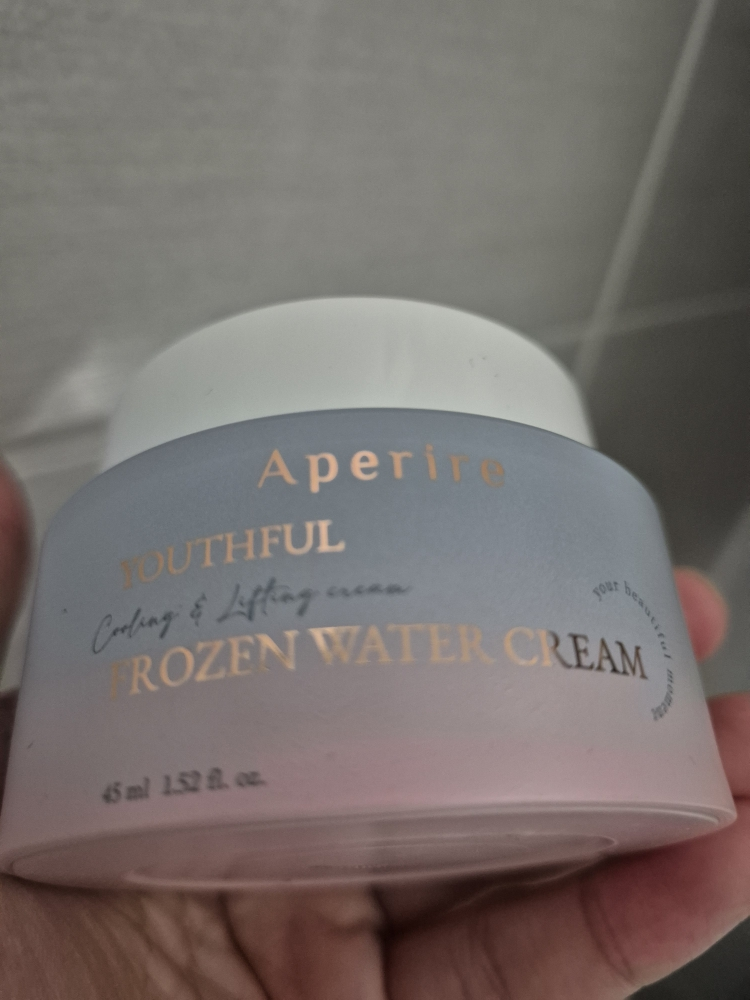 Ảnh đánh giá thực tế của người dùng về Youthful Frozen Water Cream