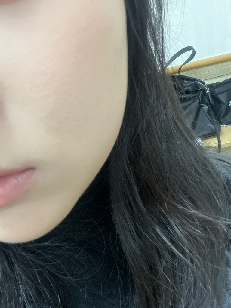 어바웃톤 (ABOUT_TONE.) 블러 파우더 팩트 [1.5 쿨페어] review image