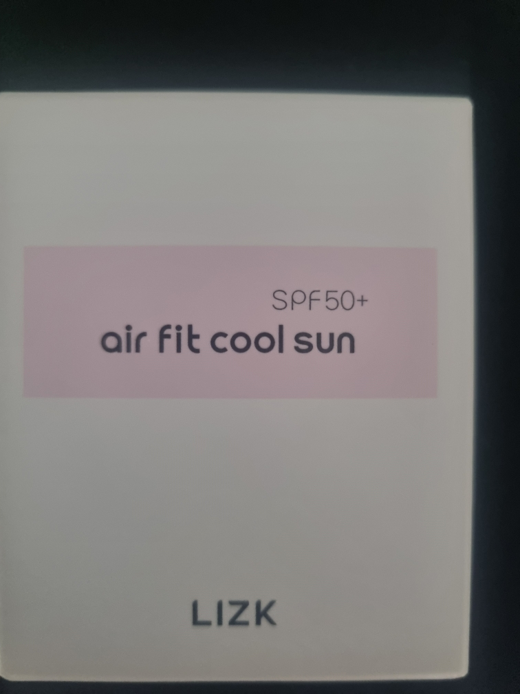 리즈케이 (LIZk) 에어핏 쿨 선 [SPF50+/PA++++] review image