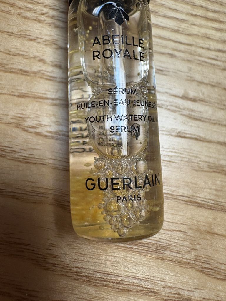 겔랑 (GUERLAIN) 아베이 로얄 유쓰 워터리 오일 세럼 review image