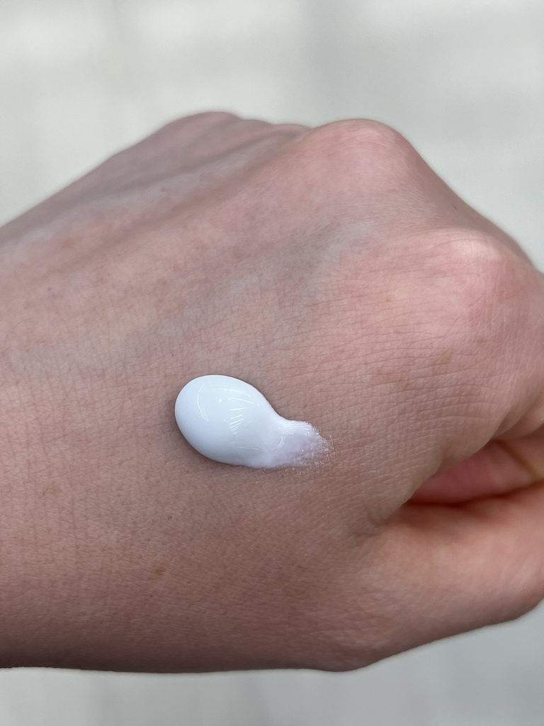 玻尿酸水润持久防晒霜 [SPF50+/PA++++]的真实用户使用照片