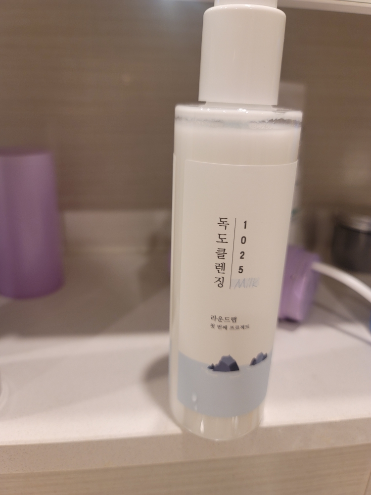 라운드랩 (ROUNDLAB) 1025 독도 클렌징 밀크 review image