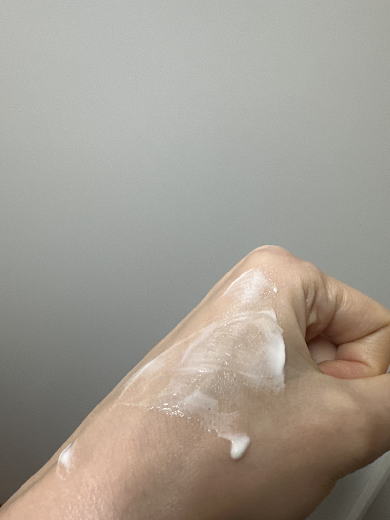 水池防晒霜 [SPF50+/PA++++] [精华]的真实用户使用照片