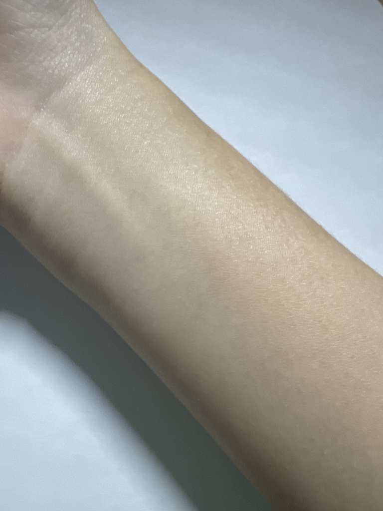 ToneStain 色彩校正底霜 [SPF20/PA++] [03 Serenity] [03 Serenity的真实用户使用照片