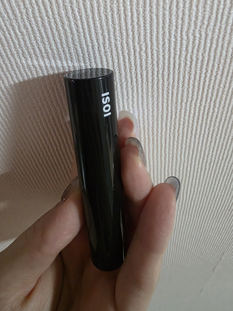 纯红色护唇膏的真实用户使用照片