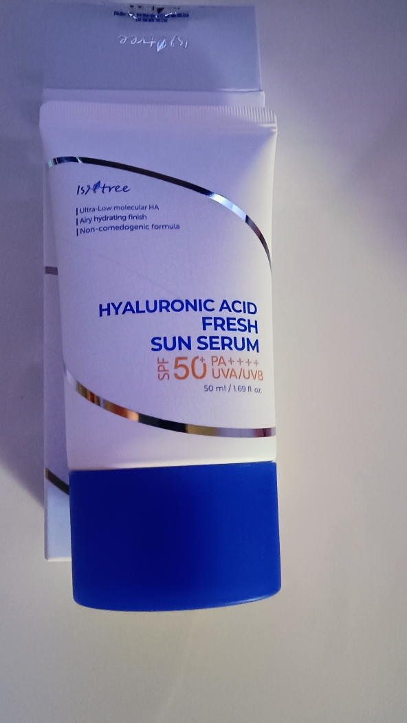 透明质酸清爽防晒精华液 [SPF50+/PA++++]的真实用户使用照片