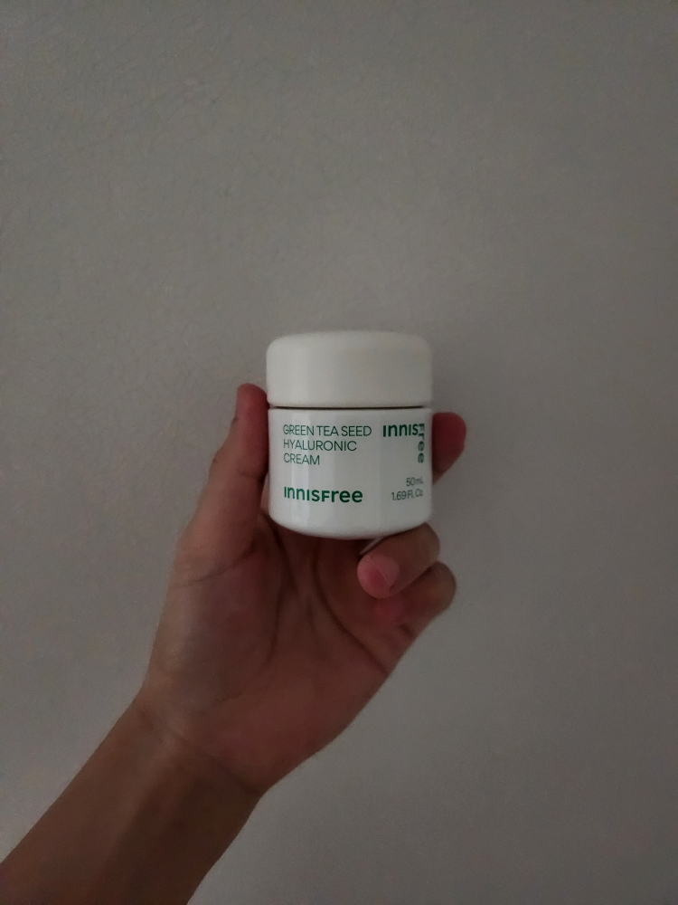 Ảnh đánh giá thực tế của người dùng về Kem dưỡng ẩm Green Tea Hyaluronic Acid