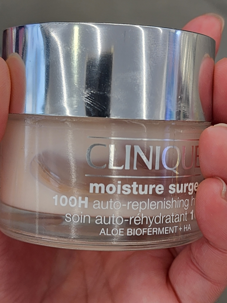 크리니크 (CLINIQUE) 모이스춰 써지 100시간 오토-리플레니싱 하이드레이터 review image