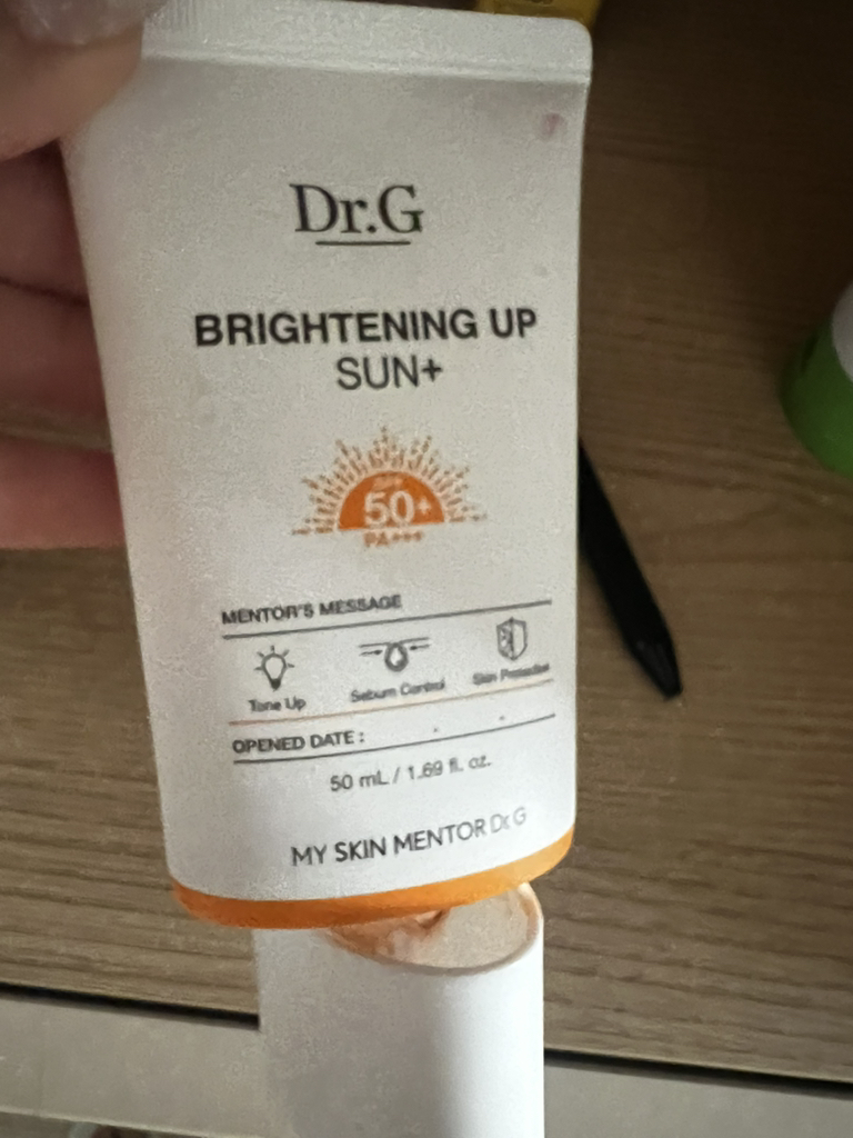 Ảnh đánh giá thực tế của người dùng về Brightening Up Sun Plus [SPF50+/PA+++]