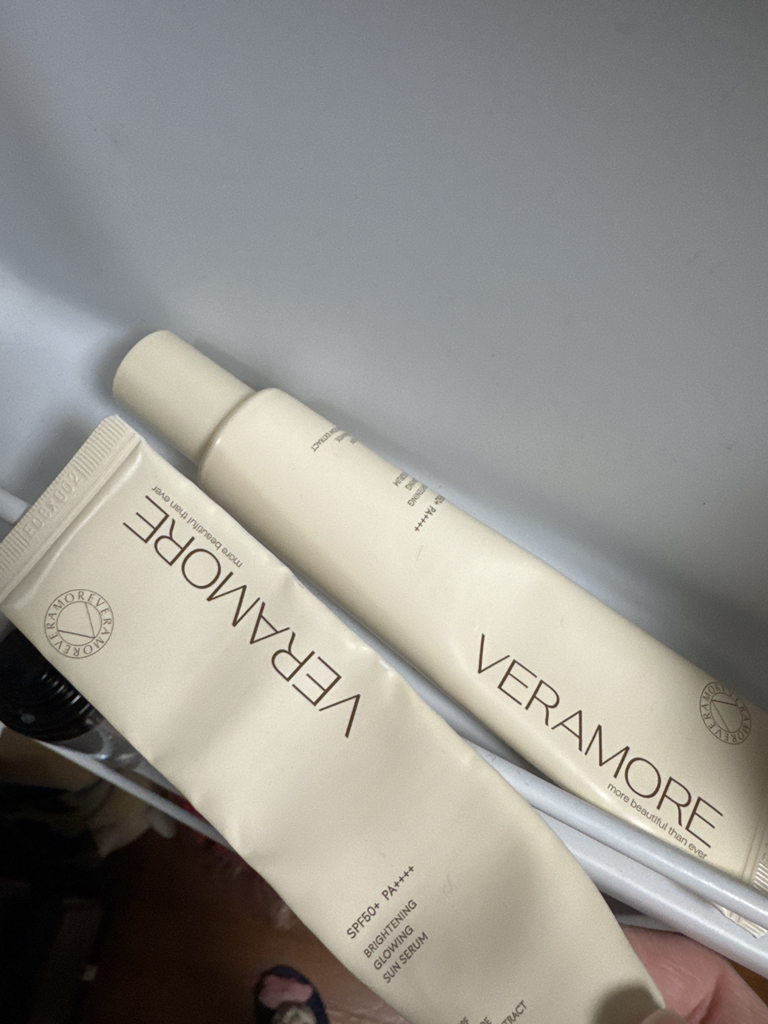 베라모어 (VERAMORE) 브라이트닝 광채 선세럼 [SPF50+/PA++++] review image