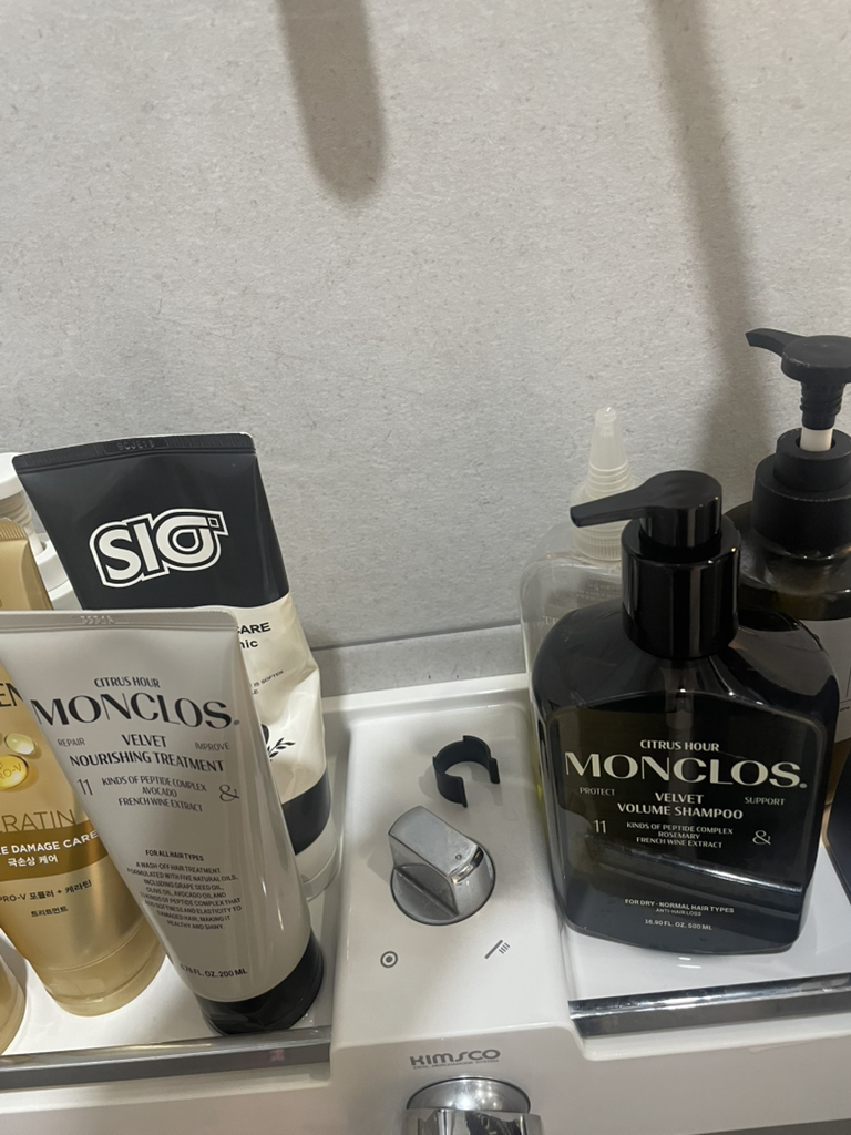 MONCLOS Velvet Volume Shampoo review image