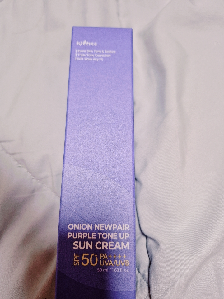 이즈앤트리 (IsNtree) 어니언 뉴페어 퍼플 톤업 선크림 [SPF50+/PA++++] review image