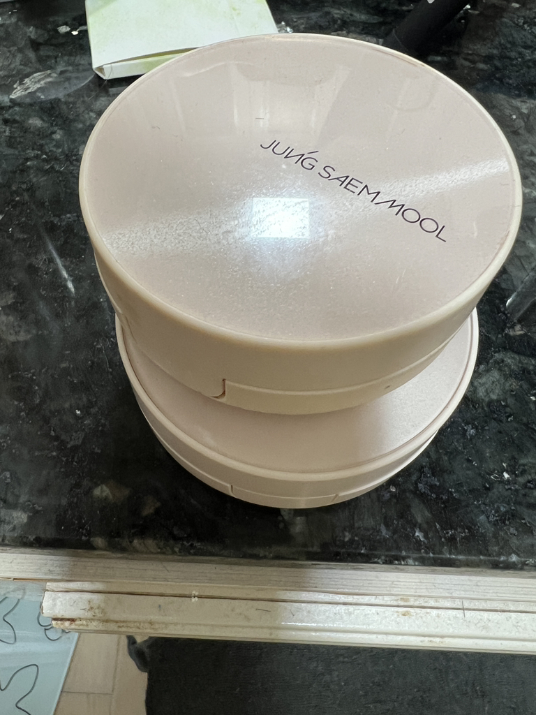 정샘물뷰티 (JUNGSAEMMOOL) 스킨 누더 커버레이어 쿠션 [SPF50+/PA+++] [N라이트] review image