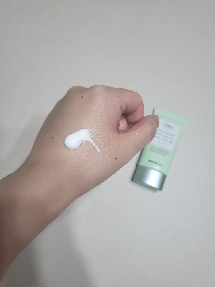 땡큐파머 (THANKYOUFARMER) 선 프로젝트 스킨 릴리프 선 크림 [SPF50+/PA++++] review image